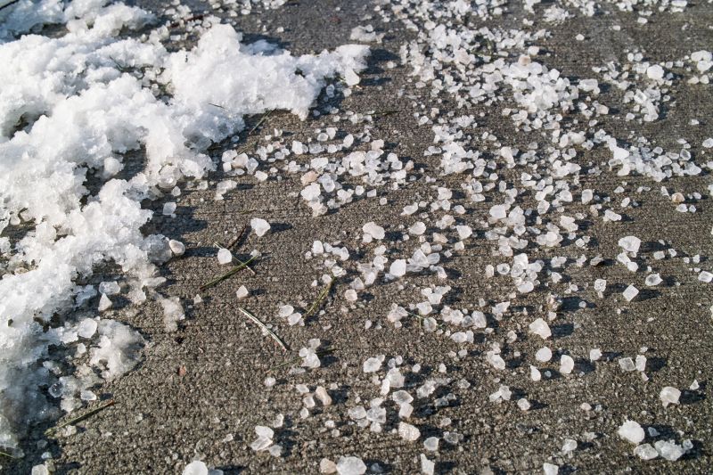 Helps keep your driveway clear of hazardous patches of ice